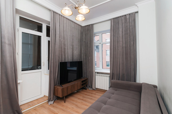 Продам трехкомнатную (3-комн.) квартиру, Дунина-Горкавича ул, 8, Ханты-Мансийск г