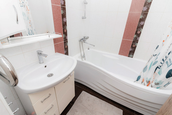 Продам трехкомнатную (3-комн.) квартиру, Дунина-Горкавича ул, 8, Ханты-Мансийск г