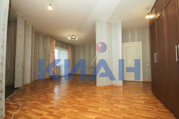 Продам двухкомнатную (2-комн.) квартиру, Мужества ул, 24, Красноярск г