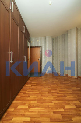 Продам двухкомнатную (2-комн.) квартиру, Мужества ул, 24, Красноярск г