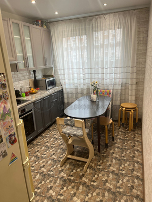 Продам двухкомнатную (2-комн.) квартиру, Сухановская ул, 31, Лопатино рп