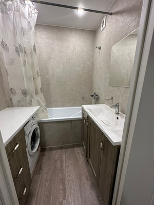 Продам двухкомнатную (2-комн.) квартиру, Генерала Белова ул, 7к1, Москва г