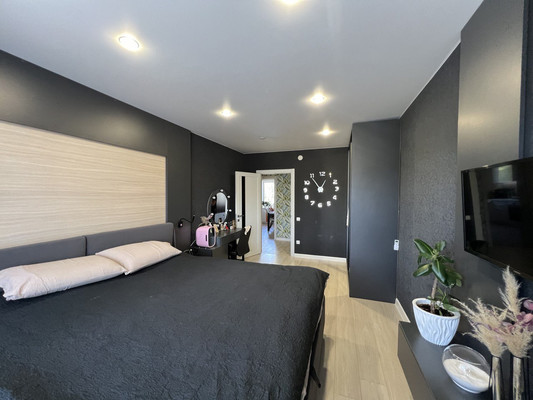 Продам многокомнатную квартиру, Героев Сталинграда ул, 29, Симферополь г