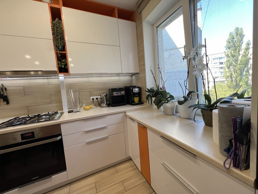 Продам многокомнатную квартиру, Героев Сталинграда ул, 29, Симферополь г