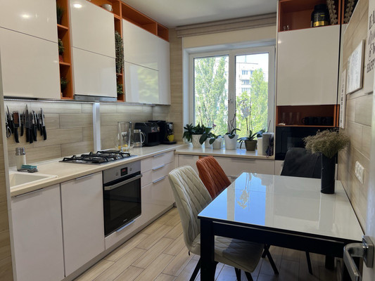 Продам многокомнатную квартиру, Героев Сталинграда ул, 29, Симферополь г