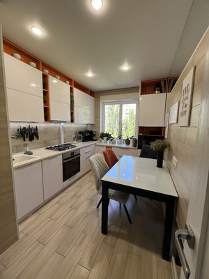 Продам многокомнатную квартиру, Героев Сталинграда ул, 29, Симферополь г