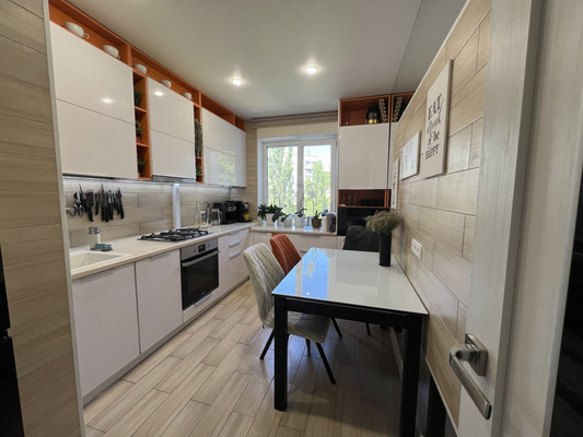 Продам многокомнатную квартиру, Героев Сталинграда ул, 29, Симферополь г