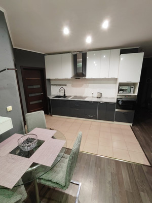 Продам трехкомнатную (3-комн.) квартиру, Еременко ул, 60к11, Ростов-на-Дону г