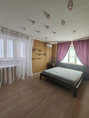 Продам трехкомнатную (3-комн.) квартиру, Еременко ул, 60к11, Ростов-на-Дону г