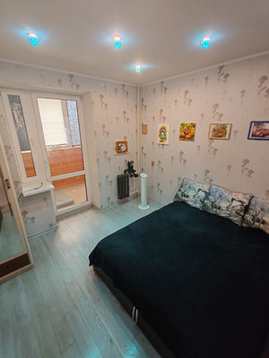 Продам трехкомнатную (3-комн.) квартиру, Еременко ул, 60к11, Ростов-на-Дону г