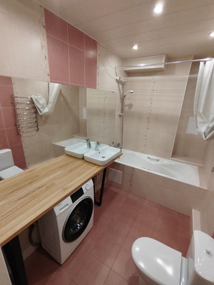Продам трехкомнатную (3-комн.) квартиру, Еременко ул, 60к11, Ростов-на-Дону г