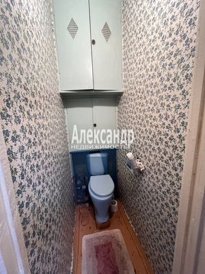 Продам двухкомнатную (2-комн.) квартиру, Рощинская ул, 2, Гатчина г