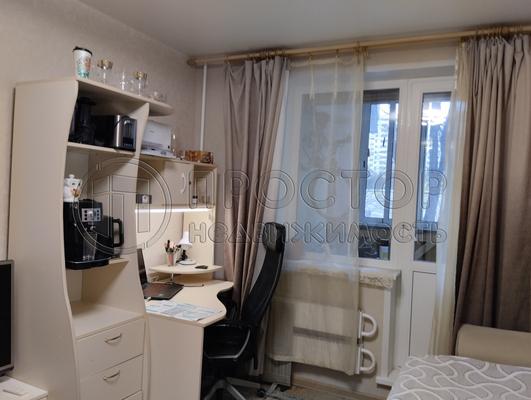 Продам трехкомнатную (3-комн.) квартиру, Хабаровская ул, 4, Москва г