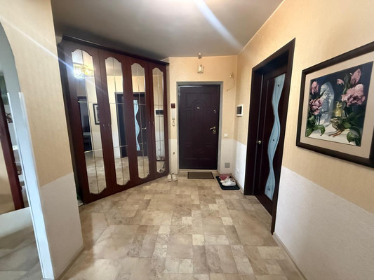 Продам двухкомнатную (2-комн.) квартиру, Трудовая ул, 22, Ивантеевка г