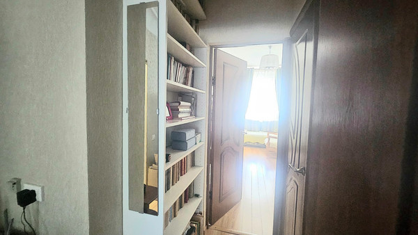 Продам двухкомнатную (2-комн.) квартиру, Карасунская ул, 56, Краснодар г