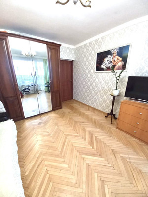 Продам однокомнатную (1-комн.) квартиру, Парковая ул, 36, Слащево д