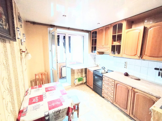 Продам трехкомнатную (3-комн.) квартиру, Ленинского Комсомола пр-кт, 17к2, Видное г