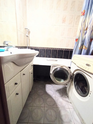 Продам трехкомнатную (3-комн.) квартиру, Ленинского Комсомола пр-кт, 17к2, Видное г