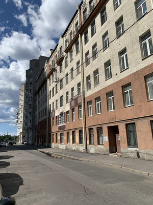 Продам трехкомнатную (3-комн.) квартиру, Цимлянская ул, 6, Санкт-Петербург г