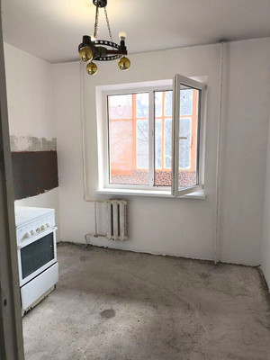Продам двухкомнатную (2-комн.) квартиру, Машиностроительная ул, 122, Калининград г