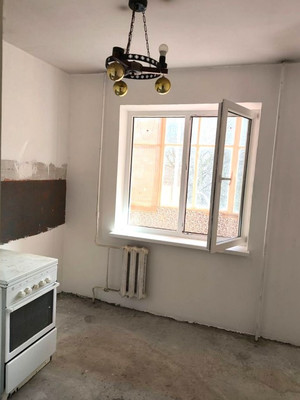 Продам двухкомнатную (2-комн.) квартиру, Машиностроительная ул, 122, Калининград г