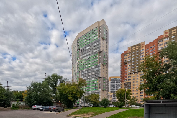 Продам трехкомнатную (3-комн.) квартиру, Ярославское ш, 105, Мытищи г