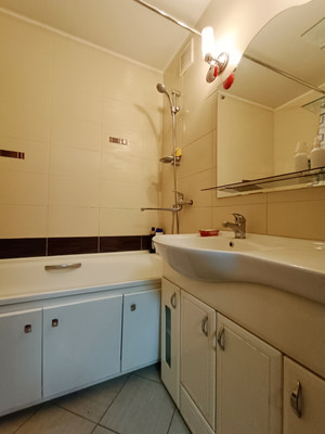 Продам двухкомнатную (2-комн.) квартиру, 1-я Полетная ул, 6, Иваново г