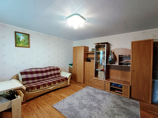 Продам двухкомнатную (2-комн.) квартиру, 1-я Полетная ул, 6, Иваново г