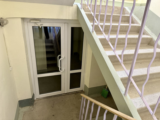 Продам двухкомнатную (2-комн.) квартиру, Тагилстроевская ул, 21, Нижний Тагил г