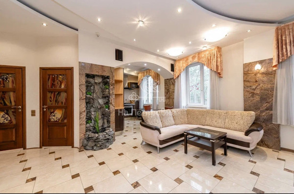 Продам трехкомнатную (3-комн.) квартиру, Винокурова ул, 5/6к1, Москва г