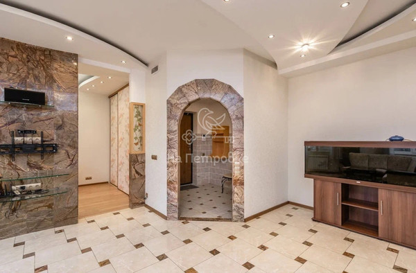 Продам трехкомнатную (3-комн.) квартиру, Винокурова ул, 5/6к1, Москва г