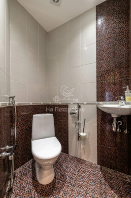 Продам трехкомнатную (3-комн.) квартиру, Винокурова ул, 5/6к1, Москва г