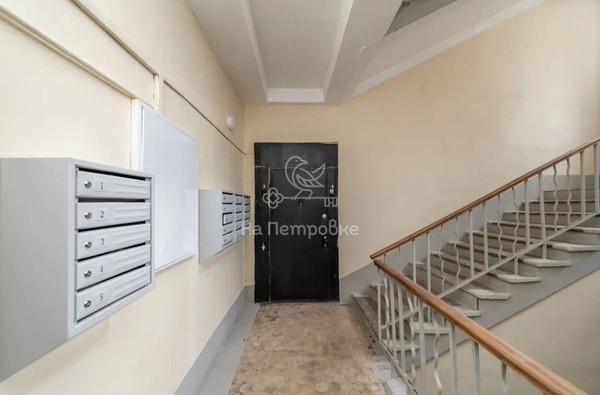 Продам трехкомнатную (3-комн.) квартиру, Винокурова ул, 5/6к1, Москва г