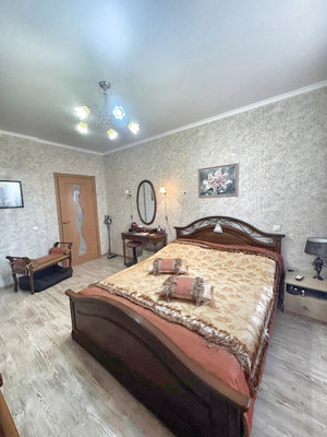 Продам трехкомнатную (3-комн.) квартиру, Автолюбителей ул, 52/5, Краснодар г