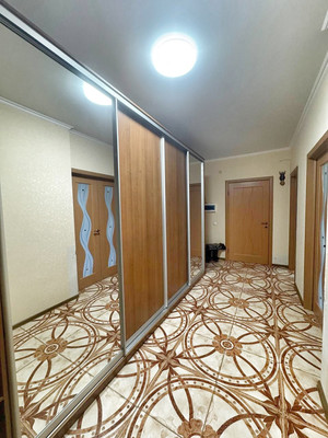 Продам трехкомнатную (3-комн.) квартиру, Автолюбителей ул, 52/5, Краснодар г