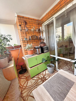 Продам трехкомнатную (3-комн.) квартиру, Автолюбителей ул, 52/5, Краснодар г