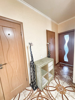 Продам трехкомнатную (3-комн.) квартиру, Автолюбителей ул, 52/5, Краснодар г