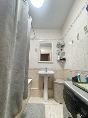 Продам трехкомнатную (3-комн.) квартиру, Автолюбителей ул, 52/5, Краснодар г