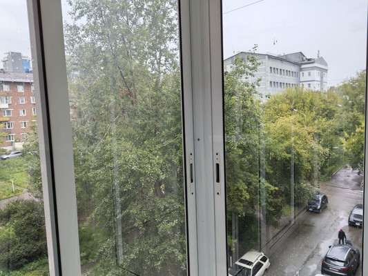 Продам двухкомнатную (2-комн.) квартиру, Гоголя ул, 6к2, Иркутск г