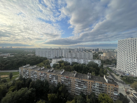 Продам однокомнатную (1-комн.) квартиру, Лермонтовская ул, 1, Москва г