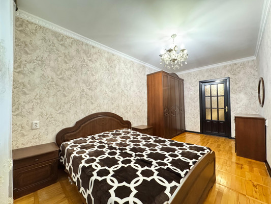 Продам трехкомнатную (3-комн.) квартиру, Кулиева пр-кт, 12, Нальчик г