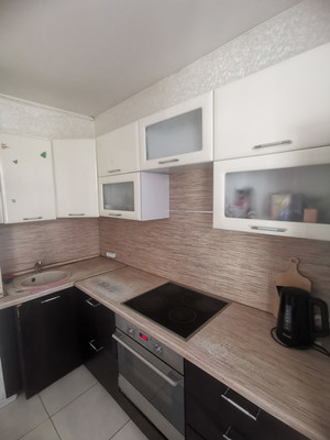 Продам трехкомнатную (3-комн.) квартиру, Новокосинская ул, 10к1, Москва г