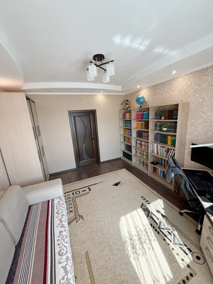 Продам двухкомнатную (2-комн.) квартиру, им. Димитрова ул, 3/1, Краснодар г