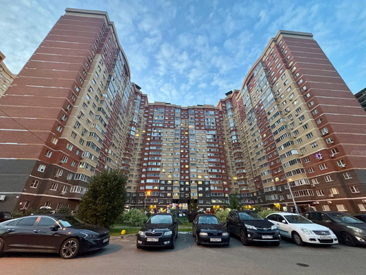 Продам двухкомнатную (2-комн.) квартиру, Объездная дорога ул, 2, Сосновый Бор п