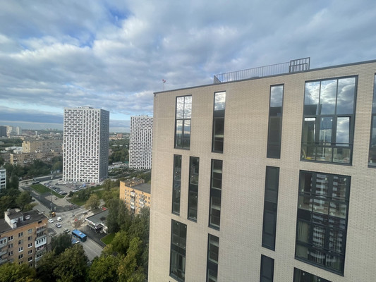 Продам трехкомнатную (3-комн.) квартиру, Лермонтовская ул, 1, Москва г