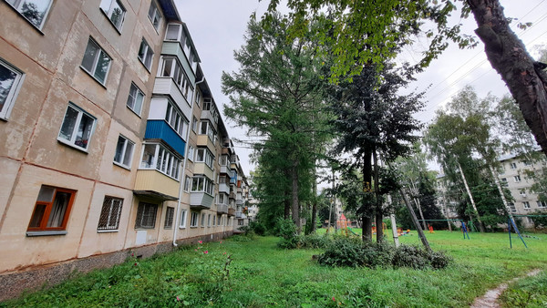 Продам двухкомнатную (2-комн.) квартиру, Машиностроителей ул, 6В, Йошкар-Ола г