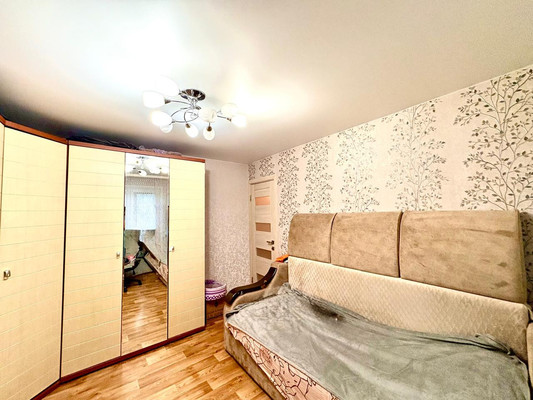 Продам двухкомнатную (2-комн.) квартиру, Михалевича ул, 16, Раменское г