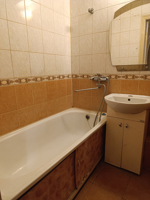Продам двухкомнатную (2-комн.) квартиру, Гайдара ул, 29А, Калининград г