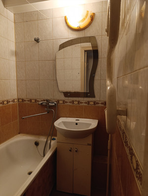 Продам двухкомнатную (2-комн.) квартиру, Гайдара ул, 29А, Калининград г