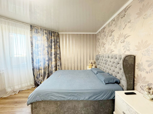 Продам двухкомнатную (2-комн.) квартиру, Бакалейная ул, 52а, Казань г